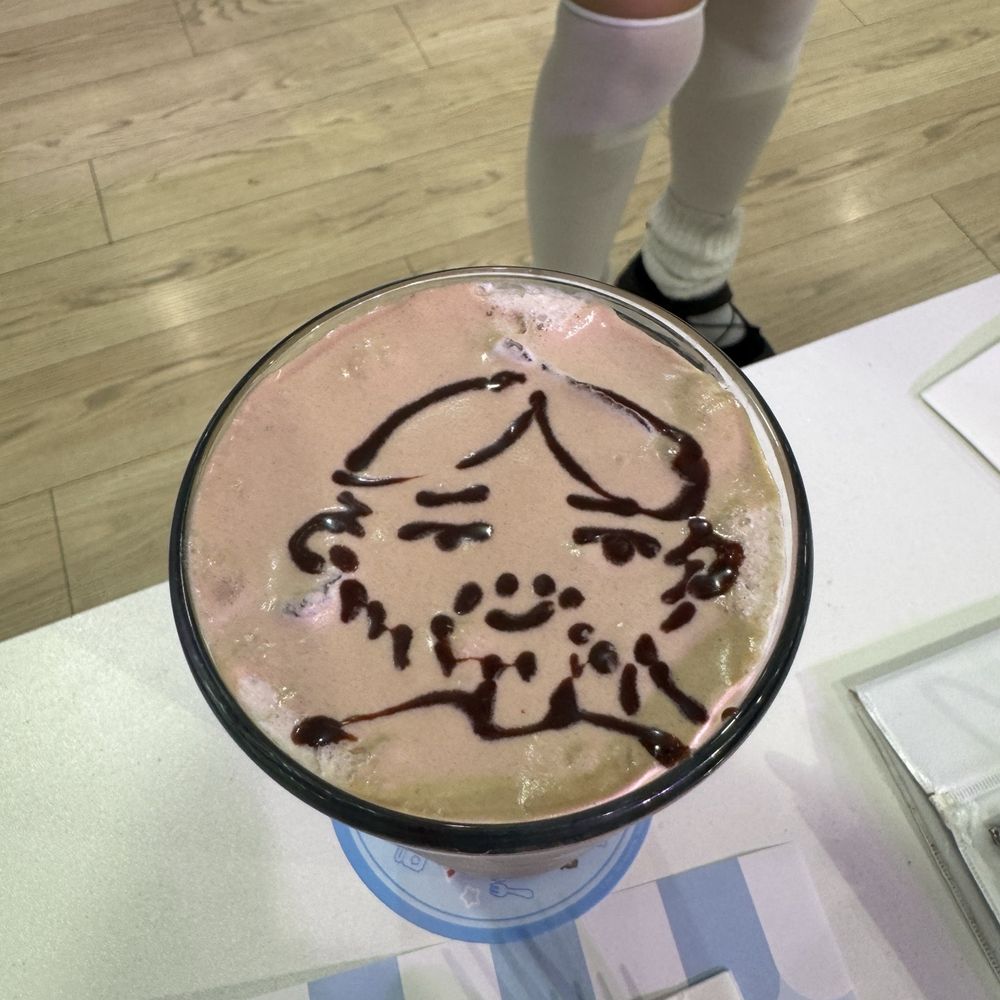 They do custom drawings on drinks really good place. They do custom drawings on drinks really good place.