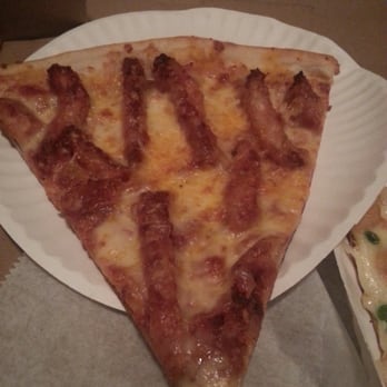 Cannoli Kitchen Pizza - Chicken parmesan pizza. - Pizza Near Me - Boca Raton, Florida Cannoli Kitchen Pizza - Chicken parmesan pizza. - Pizza Near Me - Boca Raton, Florida