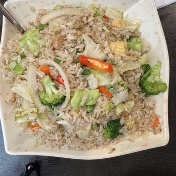 Lucky Chinese Restaurant - Mixed Veggies Fried Rice - Vegan - Hakka Near Me - Scarborough, Ontario