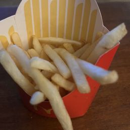 This is how many fries I was served. Paid $10 For one meal. I expect to get what I ordered not half of it. This is how many fries I was served. Paid $10 For one meal. I expect to get what I ordered not half of it.
