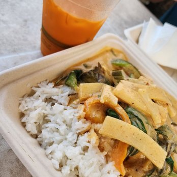 Malai Thai - Red curry with chicken and Thai tea. - Thai Near Me - Haleiwa, Hawaii Malai Thai - Red curry with chicken and Thai tea. - Thai Near Me - Haleiwa, Hawaii