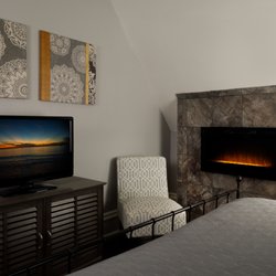 The Kalamazoo House - The Detroit Room