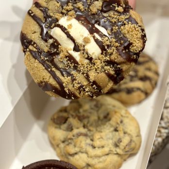 Crumbl - Acworth - I want s'more of this. Perfect - Bakeries Near Me - Acworth, Georgia Crumbl - Acworth - I want s'more of this. Perfect - Bakeries Near Me - Acworth, Georgia