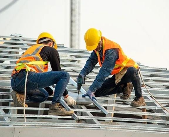 Slide of Henris Roofing
