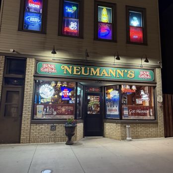 Neumanns Bar - Bars Near Me - North Saint Paul, Minnesota
