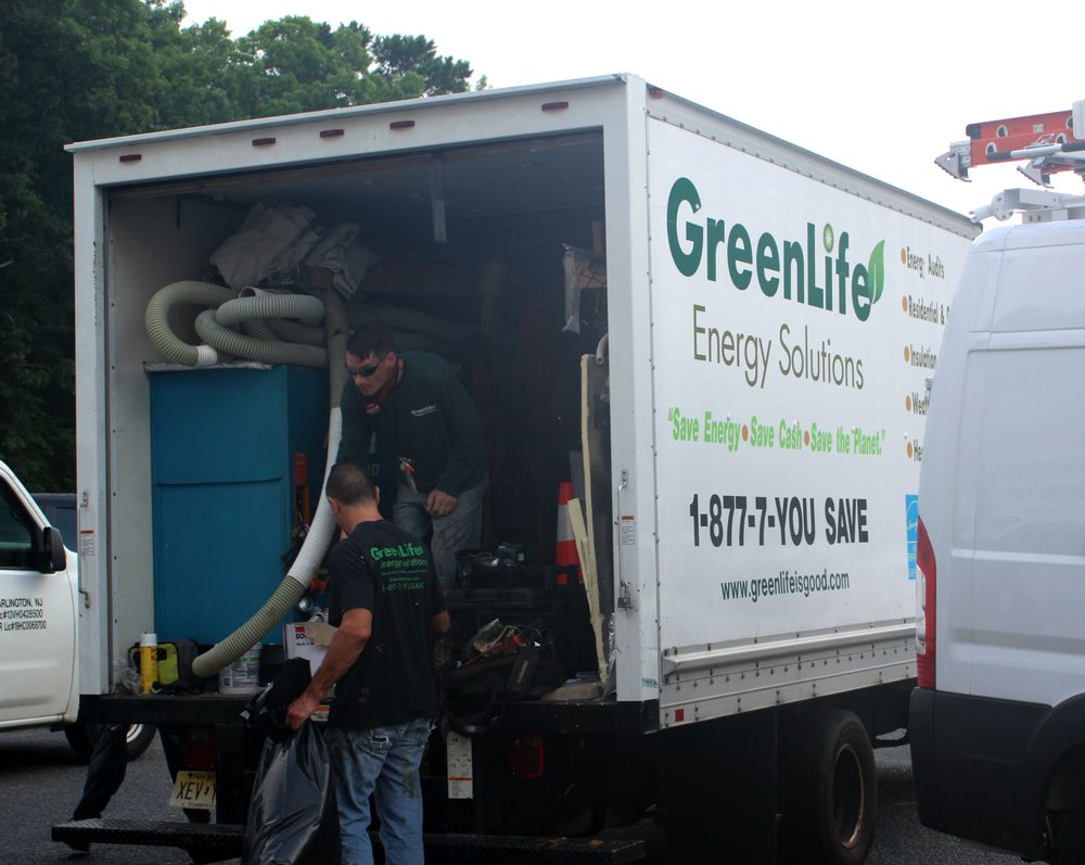 Slide of GreenLife Energy Solutions