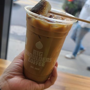 Big Shoulders Coffee - Marshmellow Signature Latte - Coffee Roasteries Near Me - Chicago, Illinois Big Shoulders Coffee - Marshmellow Signature Latte - Coffee Roasteries Near Me - Chicago, Illinois