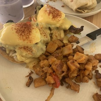 The Breeze Cafe - Breeze Benedict with country potatoes - Breakfast & Brunch Near Me - Newark, California The Breeze Cafe - Breeze Benedict with country potatoes - Breakfast & Brunch Near Me - Newark, California