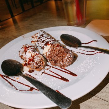 Spuntino Pizzeria - Cannoli - Italian Near Me - Temecula, California