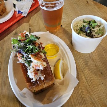 Lobster Lab - Lobster Roll and Slaw - Sandwiches Near Me - Carlsbad, California Lobster Lab - Lobster Roll and Slaw - Sandwiches Near Me - Carlsbad, California