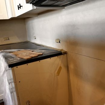 Total Handyman Services - Before tile backsplash - Handyman Near Me - Fruita, Colorado Total Handyman Services - Before tile backsplash - Handyman Near Me - Fruita, Colorado