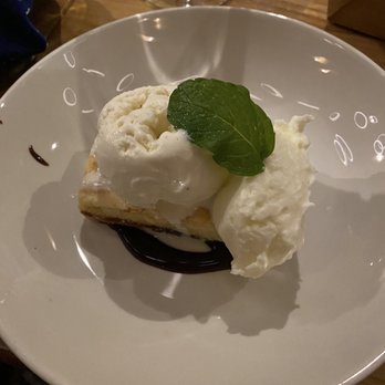 Moxies - White Chocolate Brownie - Lounges Near Me - Plano, Texas Moxies - White Chocolate Brownie - Lounges Near Me - Plano, Texas