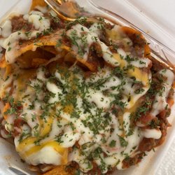 NikkiEarl Snack Shop Truck - Pizza Nachos