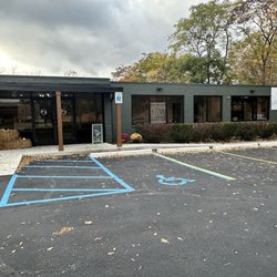 Lifeline Veterinary Urgent Care - Front of building