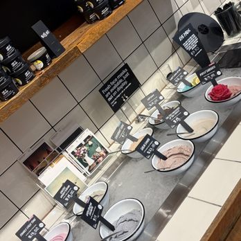 LUSH Cosmetics - Cosmetics & Beauty Supply Near Me - Woodland Hls, California LUSH Cosmetics - Cosmetics & Beauty Supply Near Me - Woodland Hls, California