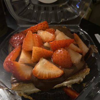 Dulce Canella - Churro Cheesecake slice topped with Nutella & Strawberries - Ice Cream & Frozen Yogurt Near Me - Norwalk, California Dulce Canella - Churro Cheesecake slice topped with Nutella & Strawberries - Ice Cream & Frozen Yogurt Near Me - Norwalk, California