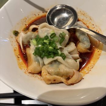 Din Tai Fung - Chicken Spicy Wontons (8 each) - Shanghainese Near Me - Glendale, California Din Tai Fung - Chicken Spicy Wontons (8 each) - Shanghainese Near Me - Glendale, California