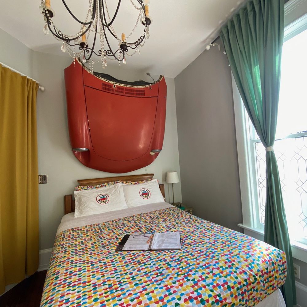 The Isetta Inn - Alfa Romeo room - Venues & Event Spaces Near Me - Savannah, Georgia