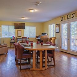 Jaxpointe Memory Care Homes - Our interior is kept clean and provides many common areas for our guests.