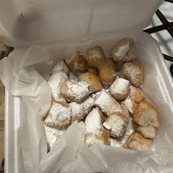 Amici Pizza - Zeppole - Pizza Near Me - Camp Hill, Pennsylvania