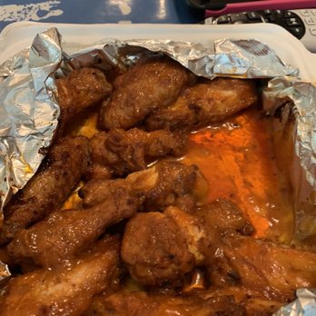 Papa's Pizza Cafe - Chicken wings swimming in grease. I ordered extra crispy. - Pizza Near Me - Cloverdale, California Papa's Pizza Cafe - Chicken wings swimming in grease. I ordered extra crispy. - Pizza Near Me - Cloverdale, California