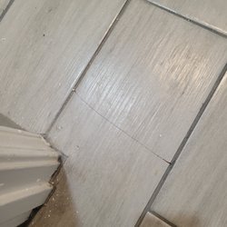 Scott's Drywall - Cracked tile
