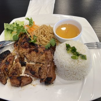 Pho Ben - Good good, pork chop and rice is tasty! And the Pho is yummy to! Good service, friendly staffs, very clean and nice restaurant! - Vietnamese Near Me - York, Pennsylvania