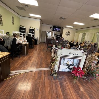 Ivy Nails - Nail Salons Near Me - Greensboro, North Carolina