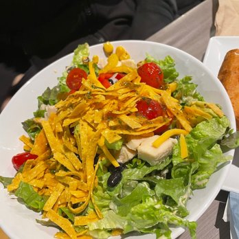 Café Zupas - Chipotle glazed chicken salad - Salad Near Me - Schaumburg, Illinois