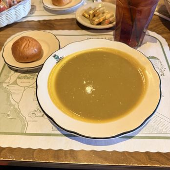 Pea Soup Andersen's Restaurant - The famous pea soup and cheddar onion buns - American Near Me - Santa Nella, California Pea Soup Andersen's Restaurant - The famous pea soup and cheddar onion buns - American Near Me - Santa Nella, California