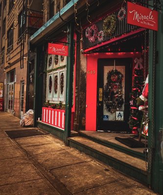 Miracle on Ninth St by null