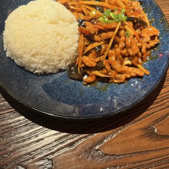 62 Secret Kitchen - Shredded Pork w Garlic sauce over rice - Chinese Near Me - Jersey City, New Jersey 62 Secret Kitchen - Shredded Pork w Garlic sauce over rice - Chinese Near Me - Jersey City, New Jersey