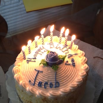 Bea's Bakery - Yellow cake with butter cream frosting - Bakeries Near Me - Tarzana, California Bea's Bakery - Yellow cake with butter cream frosting - Bakeries Near Me - Tarzana, California