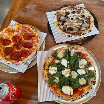 MozzaPi - Pepperoni Pizza Spinach & Ricotta Pizza Sweet Onion Marmalade Pizza - Pizza Near Me - Louisville, Kentucky MozzaPi - Pepperoni Pizza Spinach & Ricotta Pizza Sweet Onion Marmalade Pizza - Pizza Near Me - Louisville, Kentucky