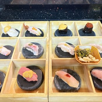 Enraku - Gurume Premium Sushi - 12 pcs assorted sushi - Sushi Bars Near Me - Fullerton, California