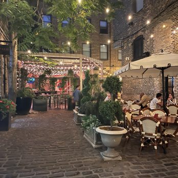 Trivoli Tavern - Patio - American Near Me - Chicago, Illinois Trivoli Tavern - Patio - American Near Me - Chicago, Illinois