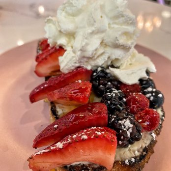 Cafe Lola - Berry delicious toast. It's sooo pretty!!! - Cafes Near Me - Henderson, Nevada