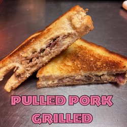 Boone's BBQ Barn - Pulled Pork Grilled Cheese