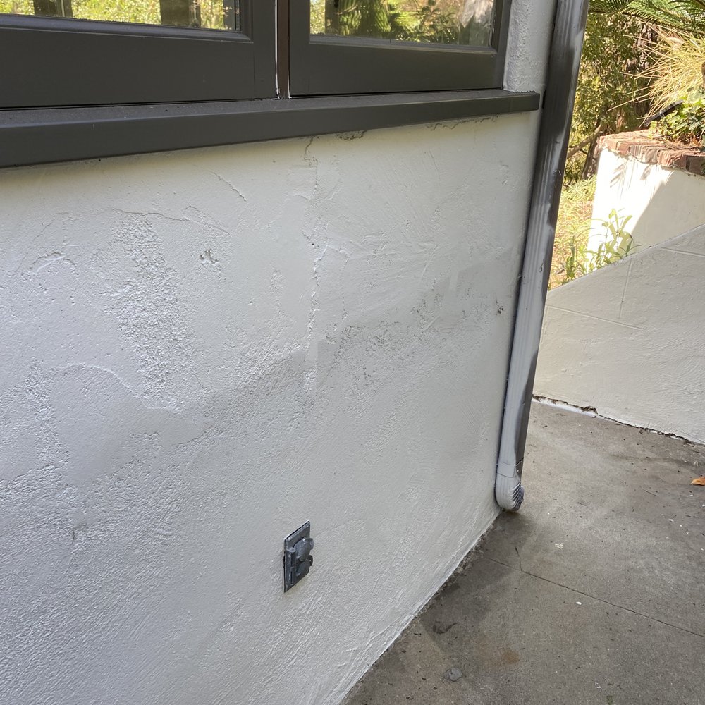 Priority Painting - Separate wall with more overspray. Needs to be repainted completely. - Painters Near Me - Los Angeles, California Priority Painting - Separate wall with more overspray. Needs to be repainted completely. - Painters Near Me - Los Angeles, California