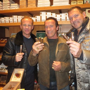 Max Zechbauer - Terminator Arnold Schwarzenegger, Gladiator Ralf Möller und Zigarren- und Humidor-Guru Daniel Marshall bei Zechbauer - Tobacco Shops Near Me - Munich, BY