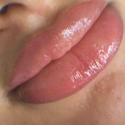 Carolina Microblading - Lovely natural lip blush