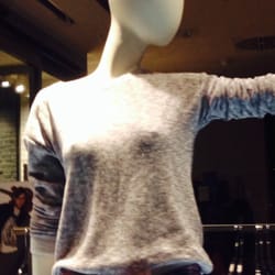 OVS - Ma è mai possibile che non si riesca a trovare un capo che non necessiti di reggiseno sotto???