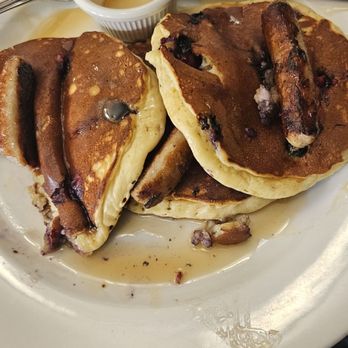 Simple Pleasures Catering - The incredibly delicious lemon ricotta blueberry pancakes with side order of sausage. (Note- it came much less messy than it looks!) - Caterers Near Me - Lincoln, California Simple Pleasures Catering - The incredibly delicious lemon ricotta blueberry pancakes with side order of sausage. (Note- it came much less messy than it looks!) - Caterers Near Me - Lincoln, California