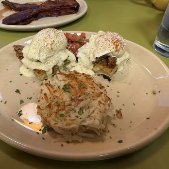Snooze, an A.M. Eatery - Chile Verde Benedict - Barboca - Breakfast & Brunch Near Me - Lubbock, Texas
