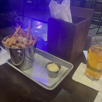 The Oakmont - Garlic truffle fries - American Near Me - Indianapolis, Indiana The Oakmont - Garlic truffle fries - American Near Me - Indianapolis, Indiana