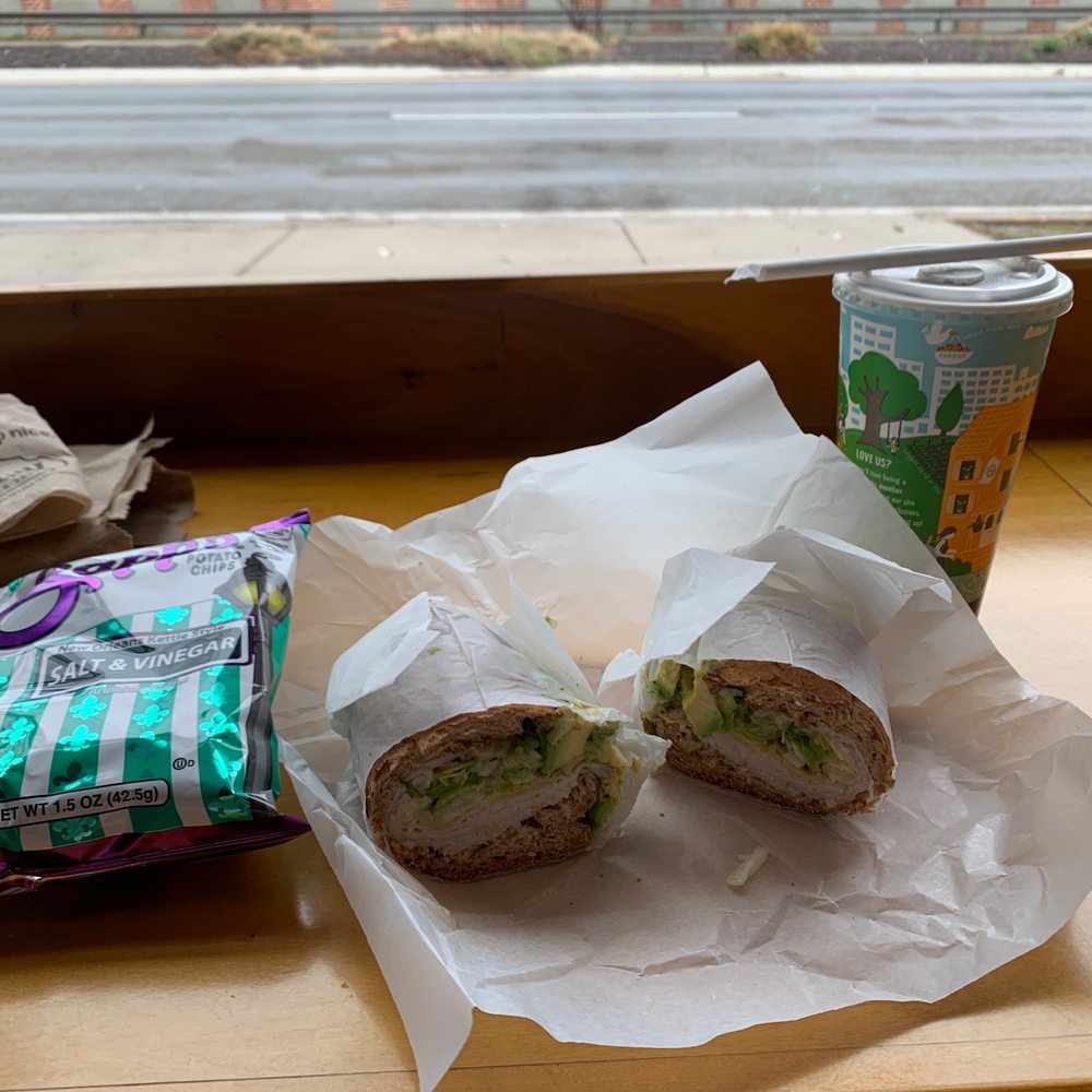 Potbelly - Skinny Avo Turkey Zapp's Salt & Vinegar Chips & drink - Salad Near Me - Richmond, Virginia Potbelly - Skinny Avo Turkey Zapp's Salt & Vinegar Chips & drink - Salad Near Me - Richmond, Virginia