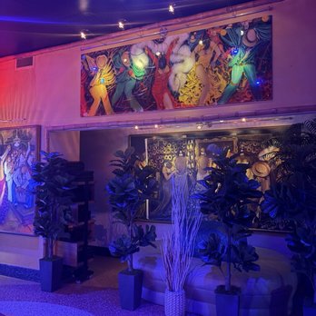 Mango's Tropical Cafe - Bathroom area - Dance Clubs Near Me - Orlando, Florida Mango's Tropical Cafe - Bathroom area - Dance Clubs Near Me - Orlando, Florida