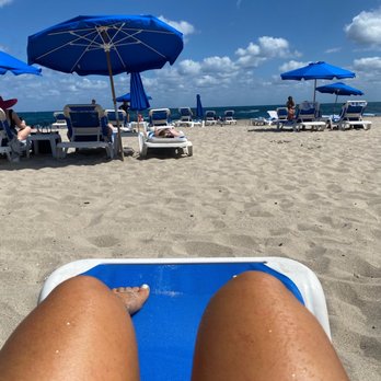 Solar Mimicry Mobile Spray Tanning - Tan legs on the beach! Day after spray! - Spray Tanning Near Me