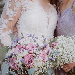 Bridal bouquet and MOH bouquet
