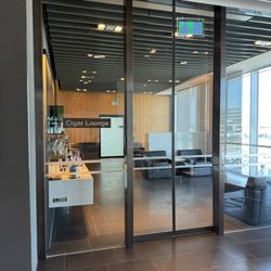 Lufthansa First Class Lounge - Cigar lounge